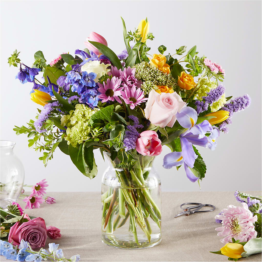Pastel Tradition - A Florist Original – Colonial Flower Shoppe, Somers CT
