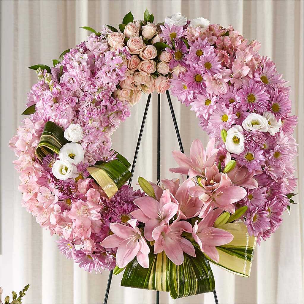 Gift of Warmth Wreath – Colonial Flower Shoppe, Somers CT