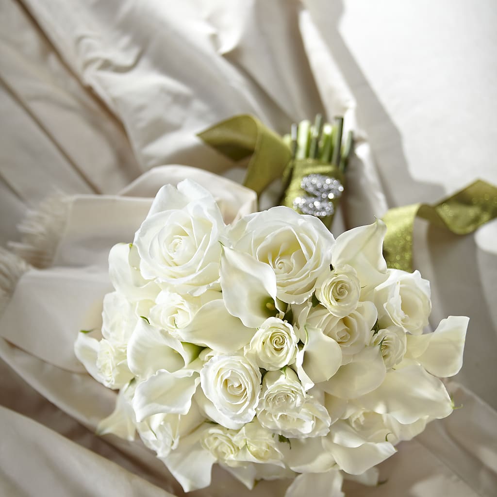 Serene Highness Bouquet – Colonial Flower Shoppe, Somers CT