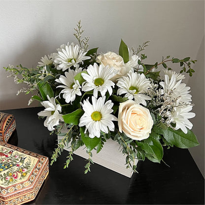 Fresh Linen Box Bouquet –  Colonial Flower Shoppe, Somers CT