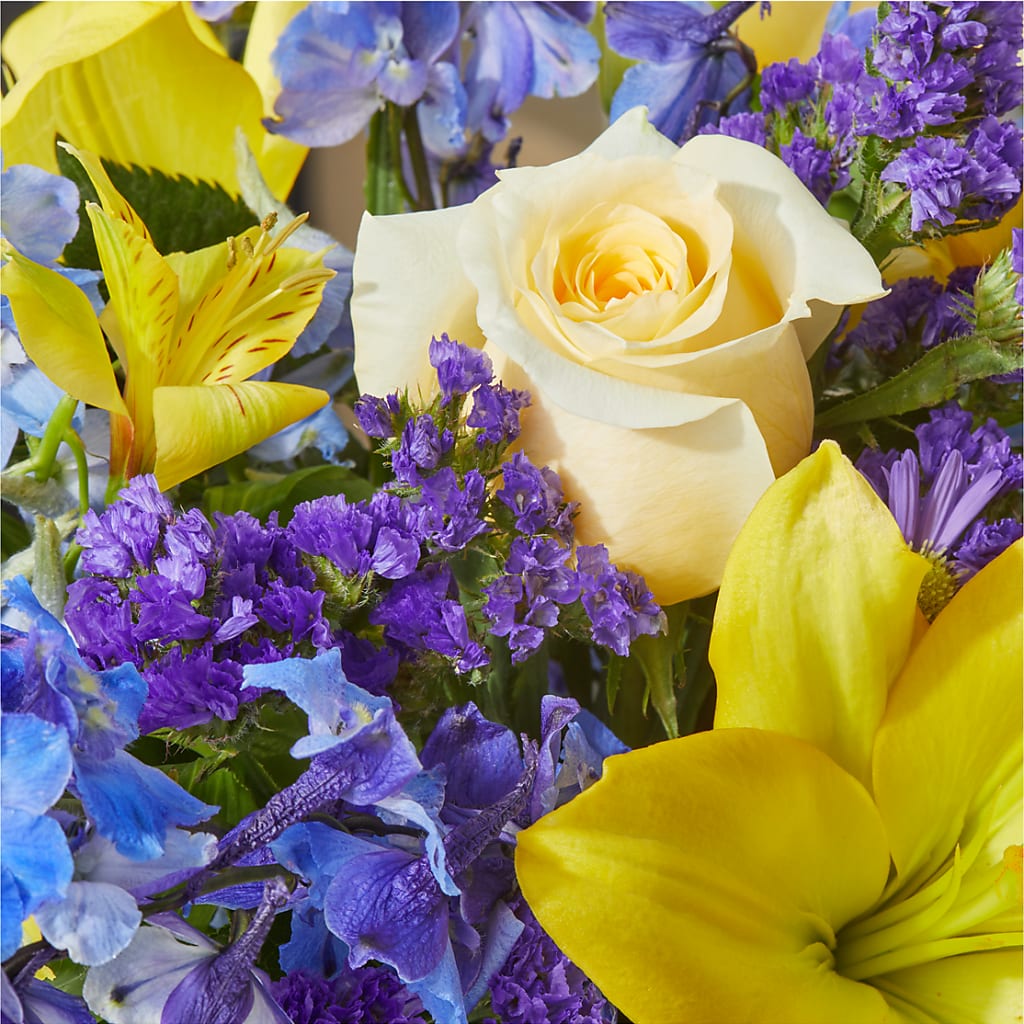 Limoncello Bouquet –  Colonial Flower Shoppe, Somers CT