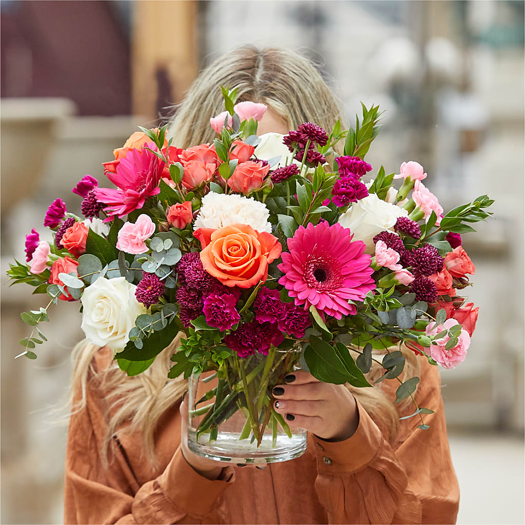 Smell the Roses Bouquet –  Colonial Flower Shoppe, Somers CT